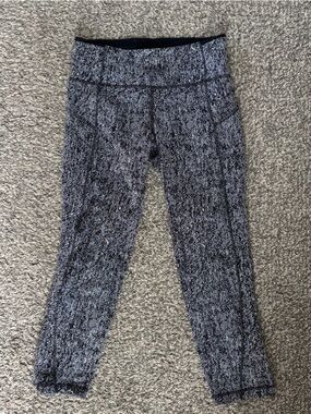 Lululemon cropped leggings